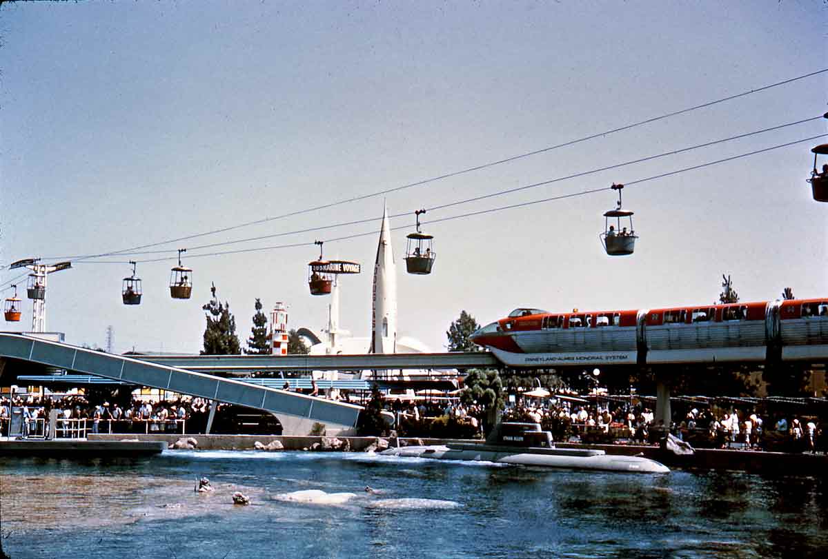 Photo of the TWA Moonliner rocket