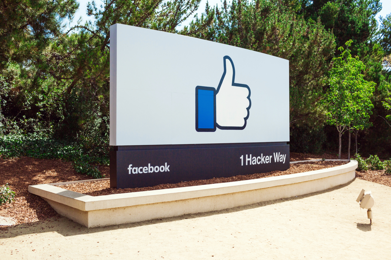  The sign outside the main entrance to Facebook headquarters. (Photo: [Facebook](https://newsroom.fb.com/media-gallery/menlo-park-headquarters/facebook-headquarters-front-sign/).)